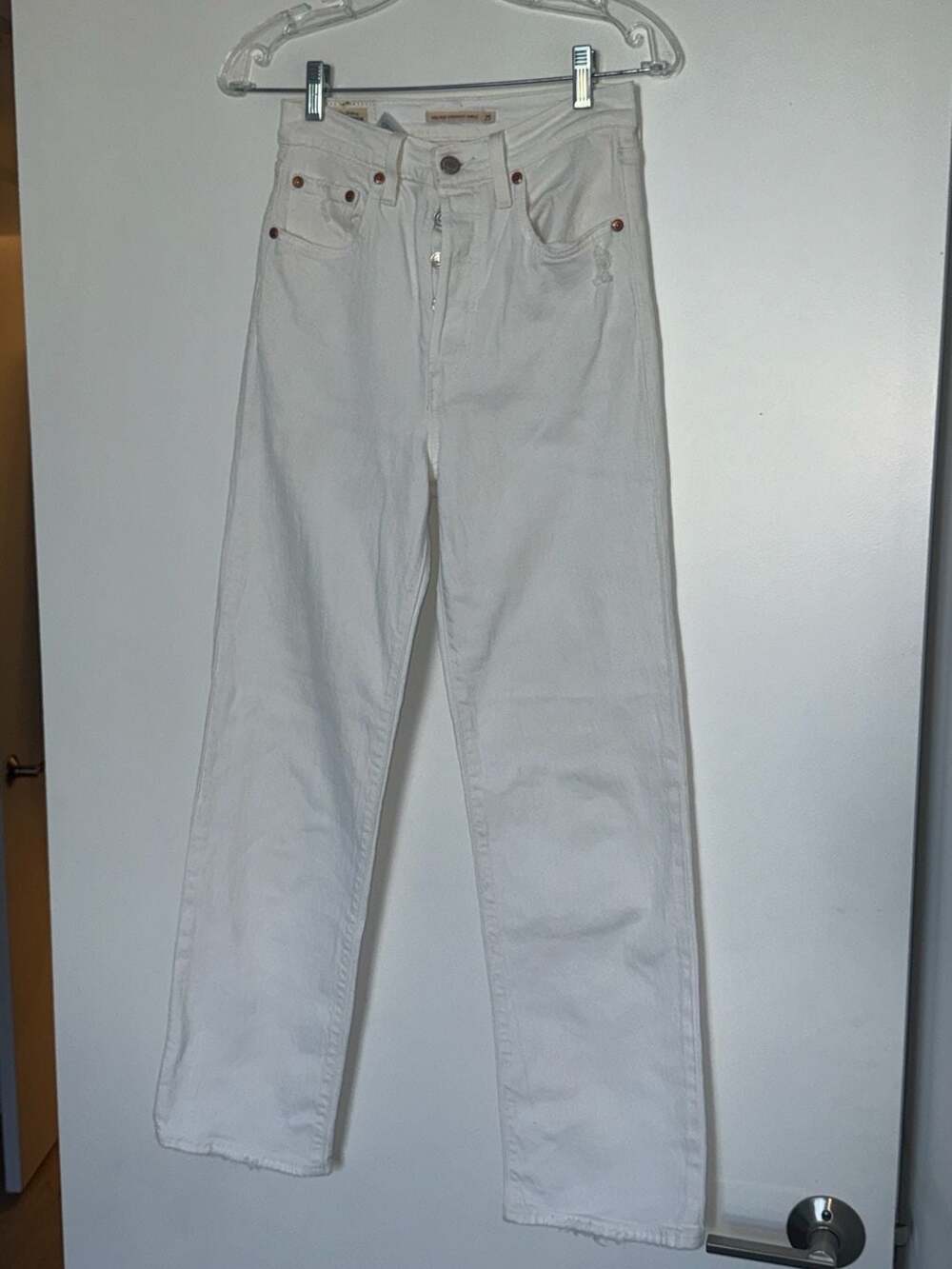 Levi's Premium Ribcage Straight Ankle White Jeans Size 25 - Picture 1 of 11